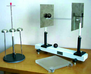 Демонстрационная установка «Конденсатор универсальный раздвижной»  - fgospostavki.ru - Ейск