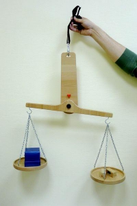 Весы подвесные из бука - fgospostavki.ru - Ейск