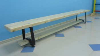 Скамейка гимнастическая (металлические ножки, лак) (2,5 м)  - fgospostavki.ru - Ейск