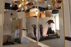 Зеркало настенное небьющееся без подсветки 75х50 сантиметров - fgospostavki.ru - Ейск