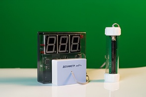 Датчик ионизирующего излучения с независимой индикацией (дозиметр демонстрационный) - fgospostavki.ru - Ейск