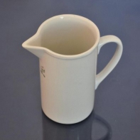 Кружка фарфоровая с носиком N1 250 мл - fgospostavki.ru - Ейск